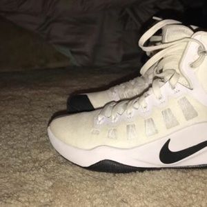 2016 Women’s Hyperdunk Basketball Shoes